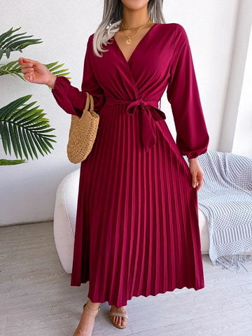 Elegant V-Neck Pleated Maxi Dress